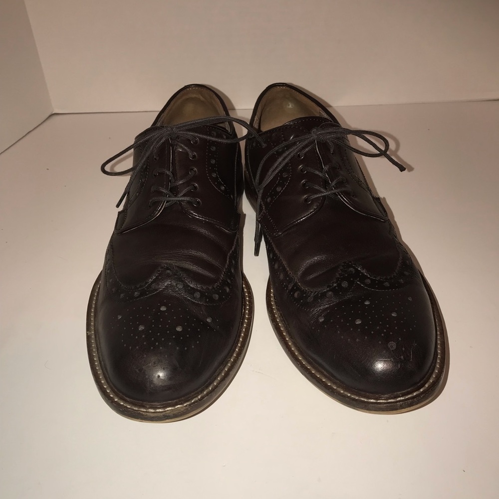 Aston Grey wingtip dress shoes